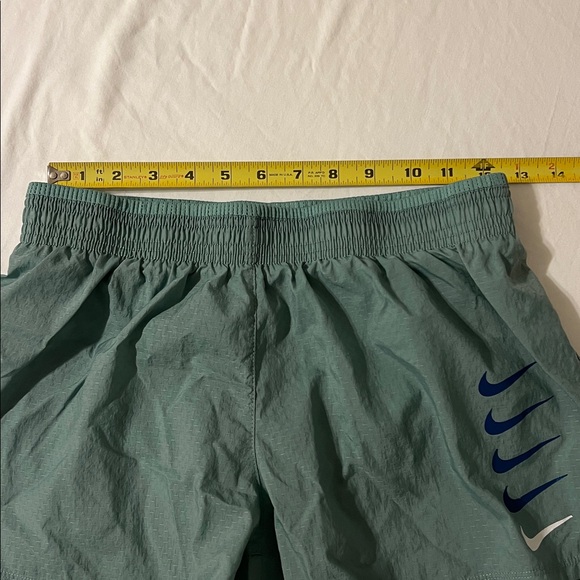 Nike shorts - Picture 4 of 10